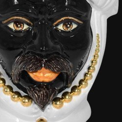 Testa h 40 c/perline white/gold c/espressione maschio moro labbra arancio - 2 Testa h 40 c/perline white/gold c/espressione maschio moro labbra arancio - 2